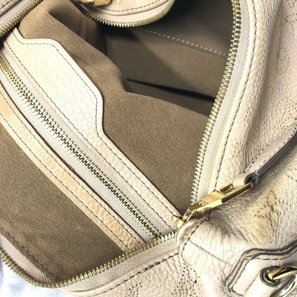 Louis Vuitton Mahina XS MM Shoulder Bag Beige - Picture 9 of 12